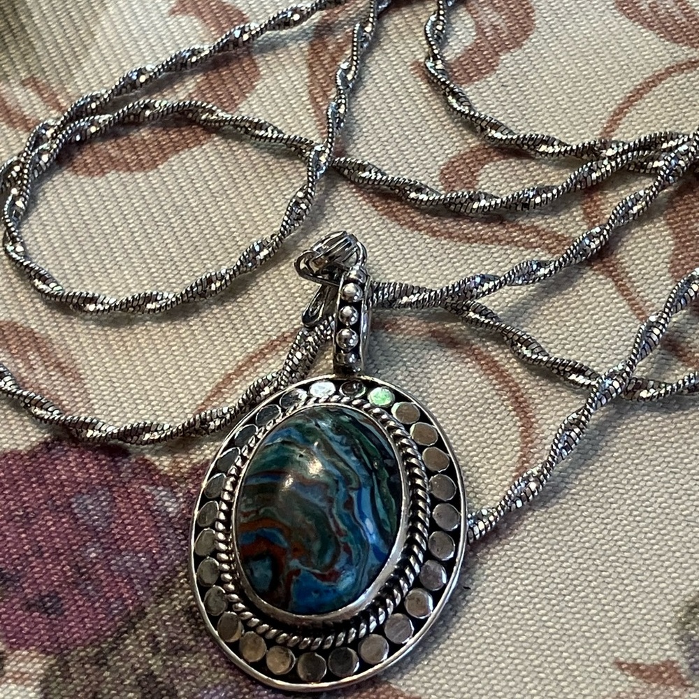 —————- SOLD—STERLING SILVER PENDANT ON STERLING CHAIN BEAUTIFUL BLUE/GREEN STONE - Picture 8 of 9